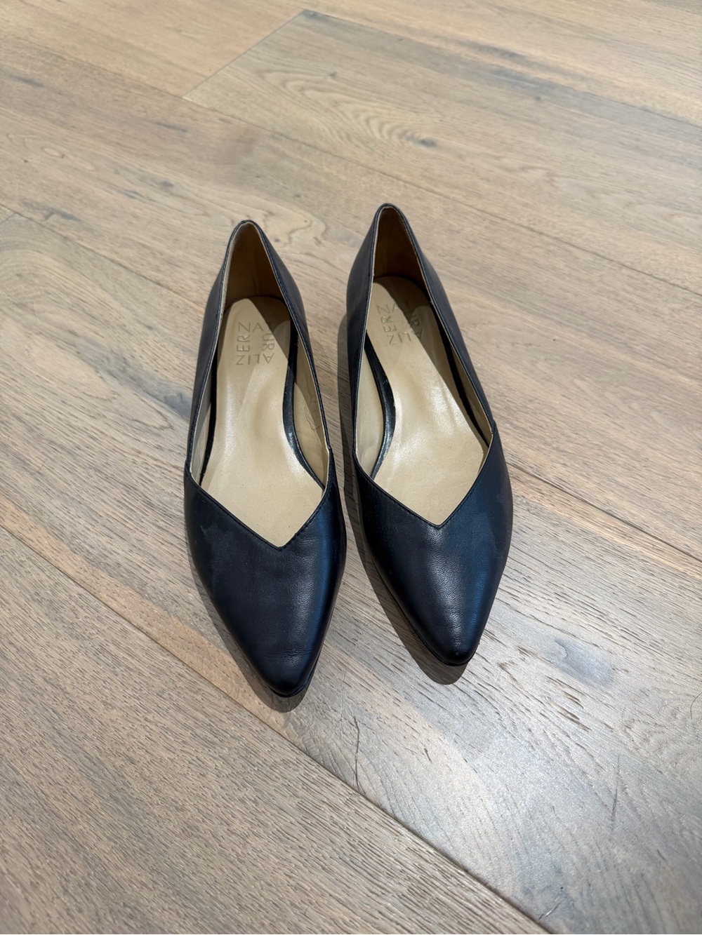 Naturalized Pointed Toe Black Leather Flats size 6US/36EU